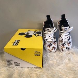 MICKEY MOUSE VANS